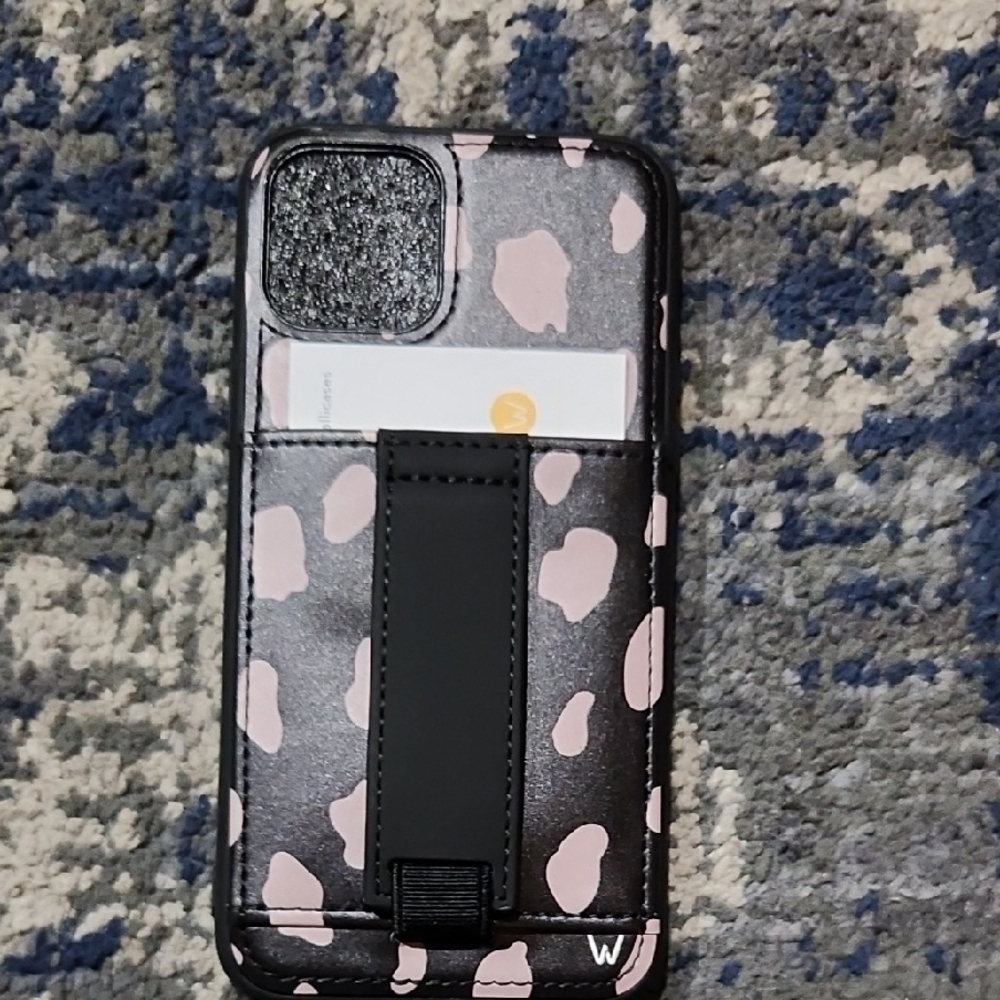 11 Pro Black and Pink Heart Pattern Phone Case with Stand